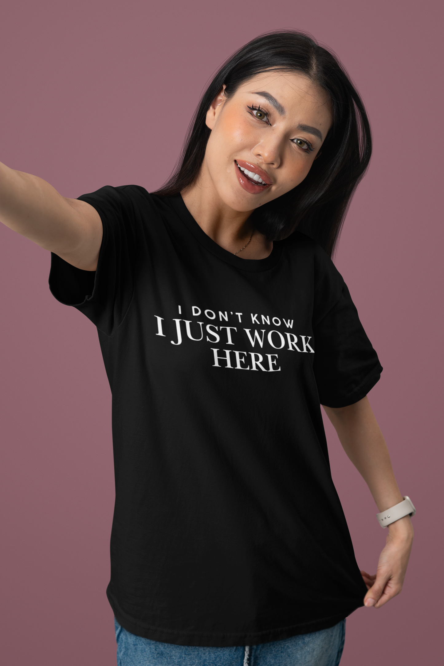 Women's I Don't Know I Just Work Here Black T-Shirt