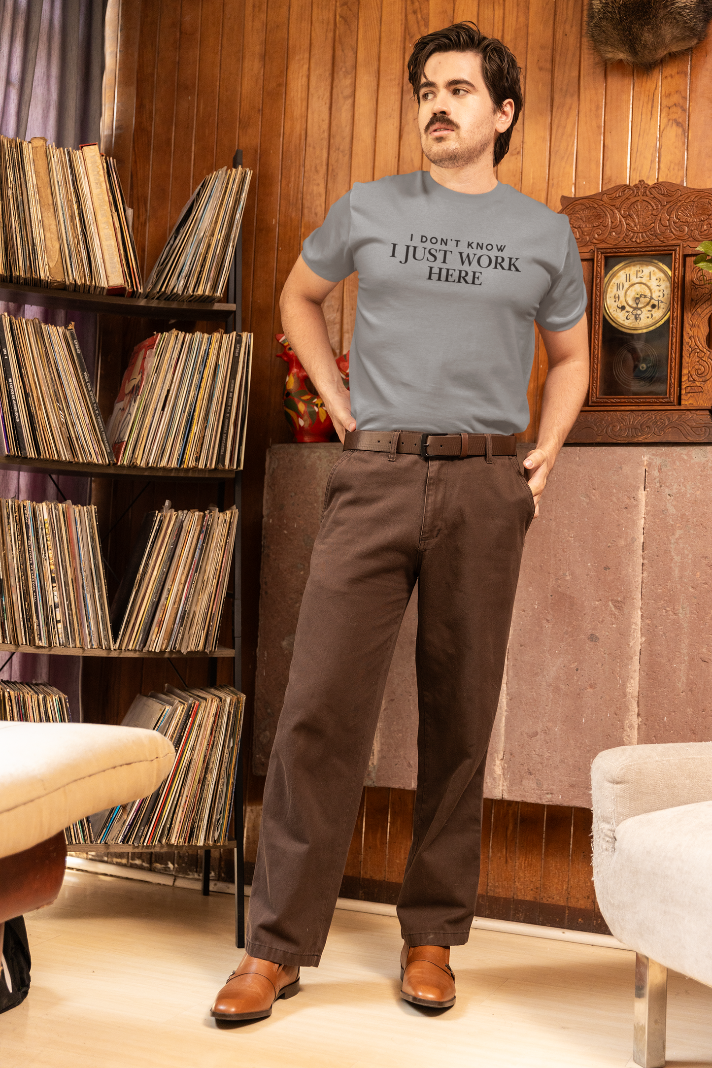 Men's I Don't Know I Just Work Here Grey T-Shirt